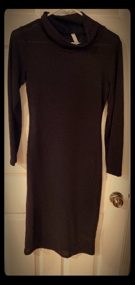 Long sleeve cowl neck dress - Picture 2 of 2
